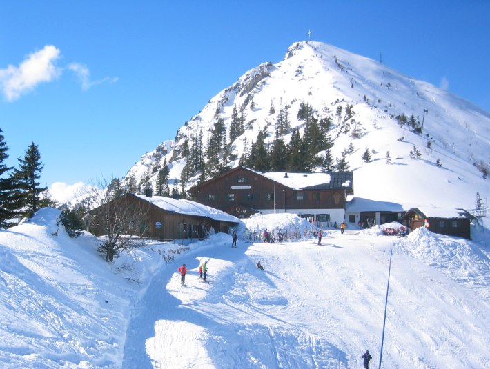 Herzogstandhaus Winter, © Tourist Information Kochel a. See, Fotograf: S. Zauner